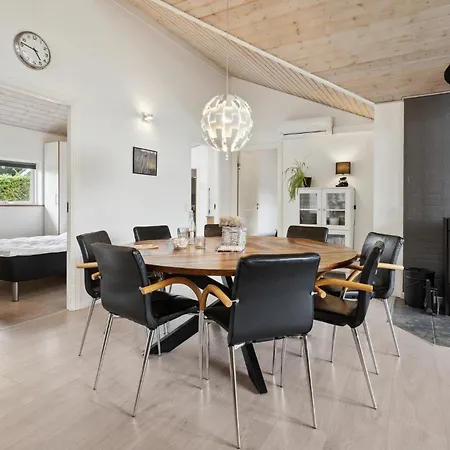 Dom wakacyjny Cozy In Toftlund With Kitchen Arrild